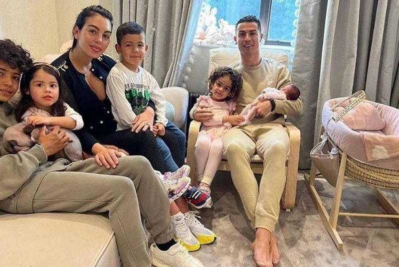 Vợ Ronaldo là ai hiện tại là chủ đề được nhiều người quan tâm